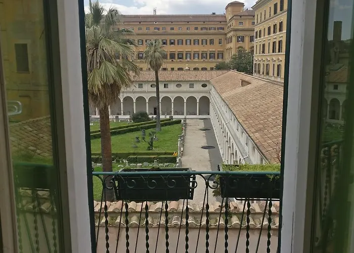 Pavia מלון 3*